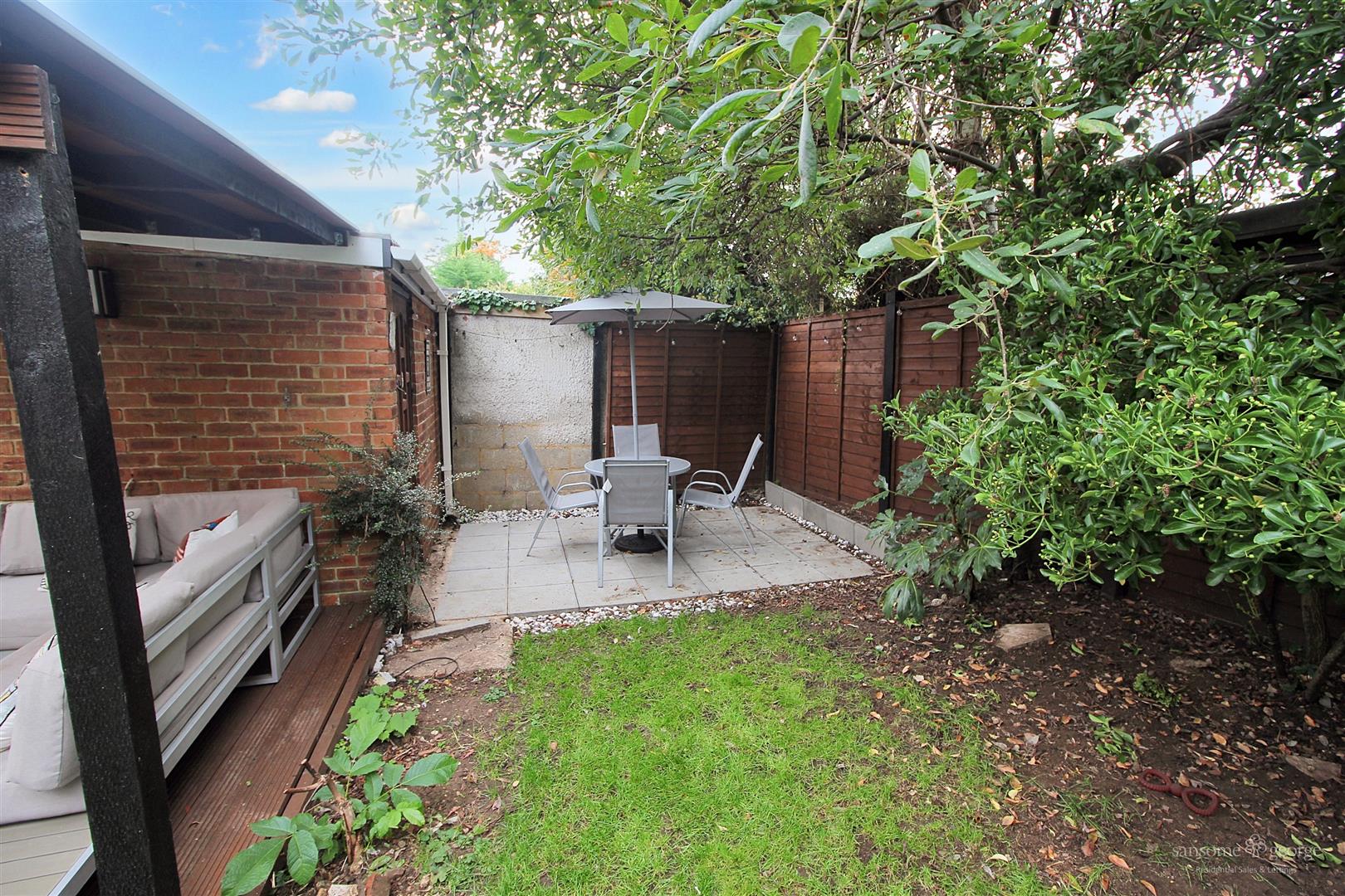 Tree Close, Tilehurst, Reading